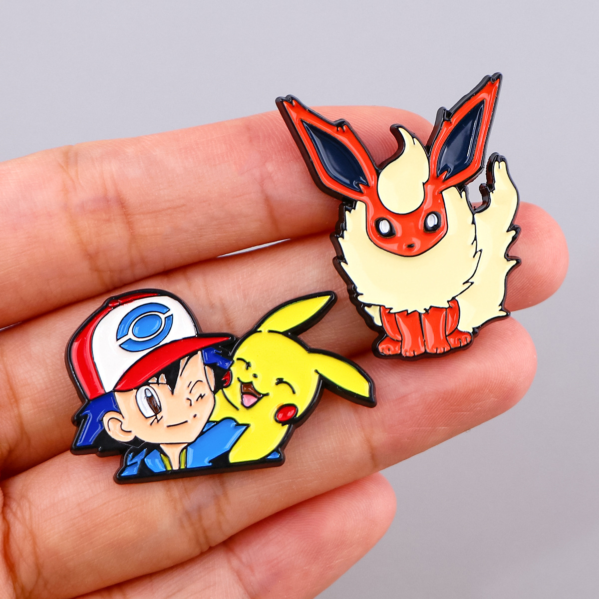 Ultima Serie Elf: Spilla Disti - Enamel Pin Set recensione e prezzo